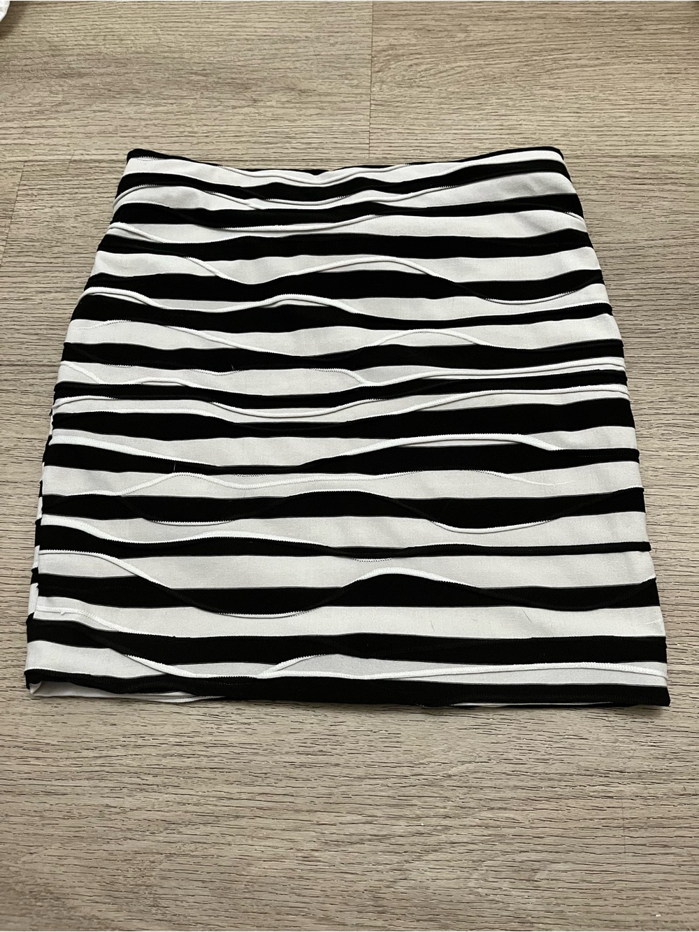 Charlotte Russe Black and White Striped Mini Skirt Size Small Elastic Waist